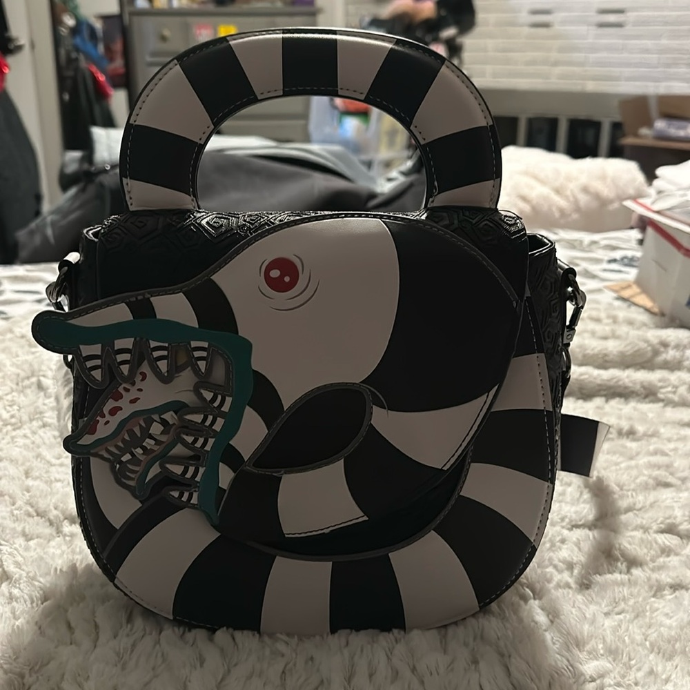 Loungefly sandworm purse